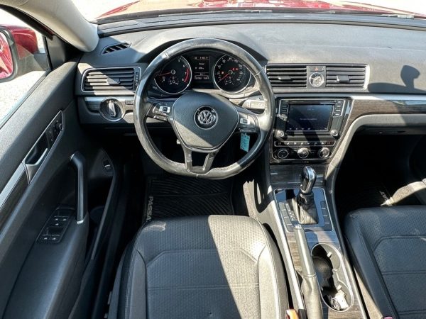 2016 Volkswagen Passat SE PZEV 6A