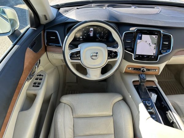 2016 Volvo XC90 T6 Inscription AWD - Image 14