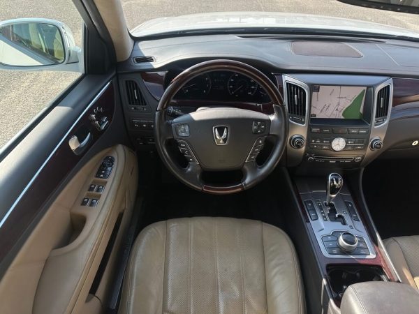 2012 Hyundai Equus Signature