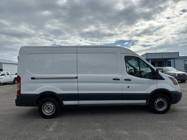 2018 Ford Transit 350 Van Med. Roof w/Sliding Pass. 148-in. WB