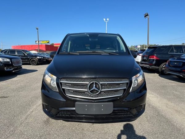 2018 Mercedes-Benz Metris Passenger Van