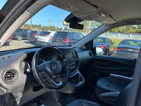 2018 Mercedes-Benz Metris Passenger Van