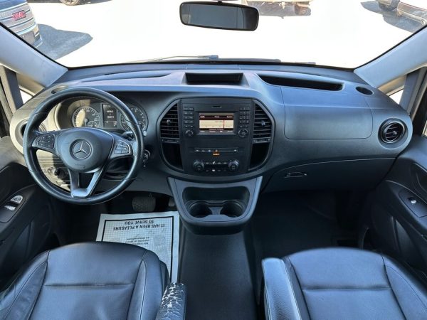 2018 Mercedes-Benz Metris Passenger Van