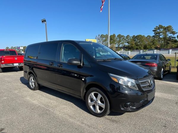 2018 Mercedes-Benz Metris Passenger Van