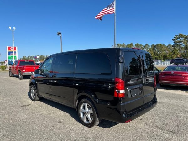 2018 Mercedes-Benz Metris Passenger Van