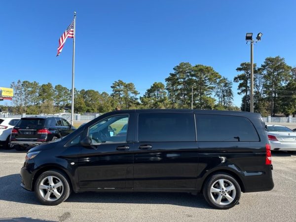 2018 Mercedes-Benz Metris Passenger Van