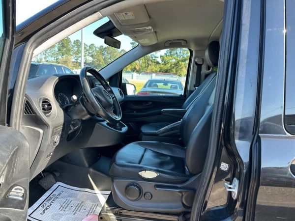 2018 Mercedes-Benz Metris Passenger Van